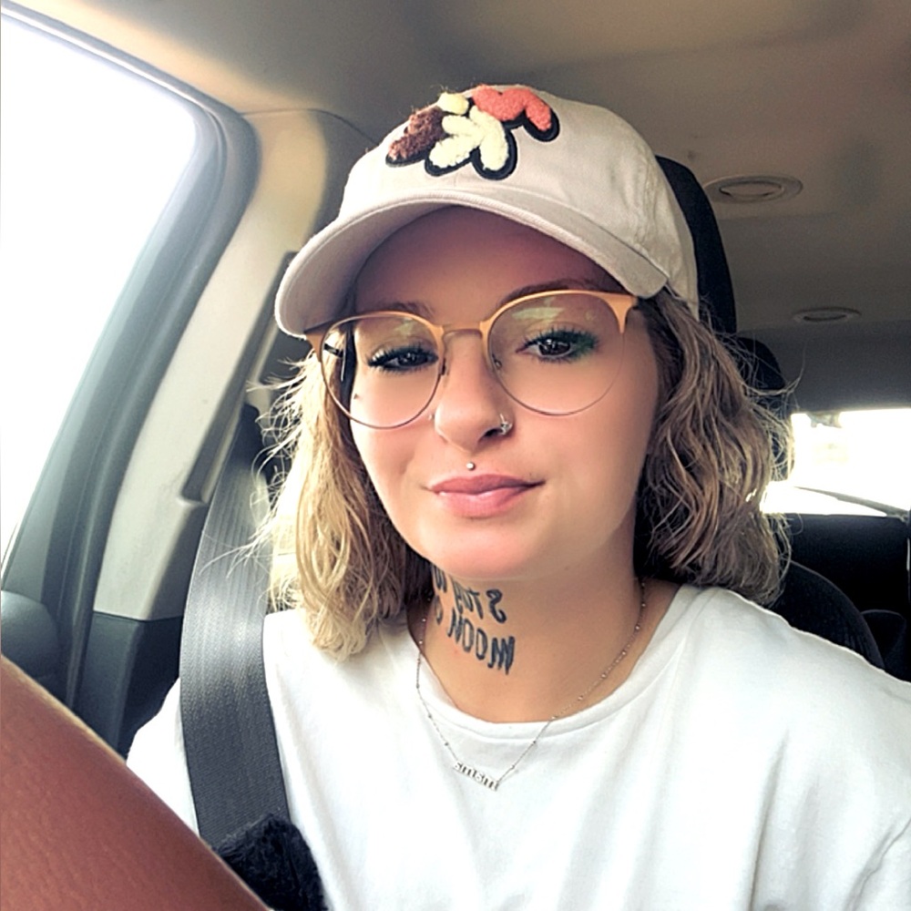 Meet your Posher, Christy